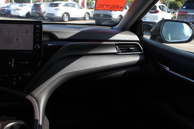 Used 2021 Toyota Camry XSE FWD image 39