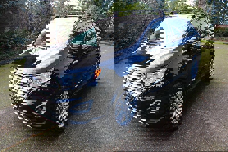 Used 2016 Ford Edge Titanium image 1