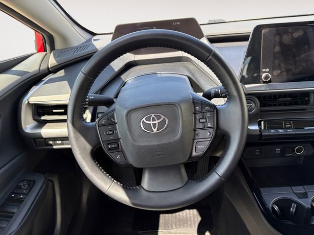 Used 2024 Toyota Prius LE FWD image 12