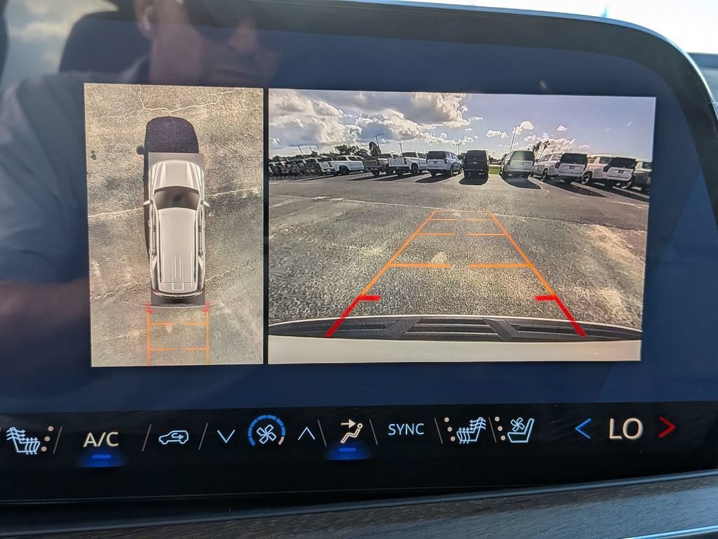 New 2026 Chevrolet Tahoe High Country AWD/4WD image 25