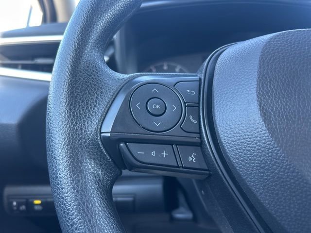 Used 2025 Toyota Corolla LE FWD image 18