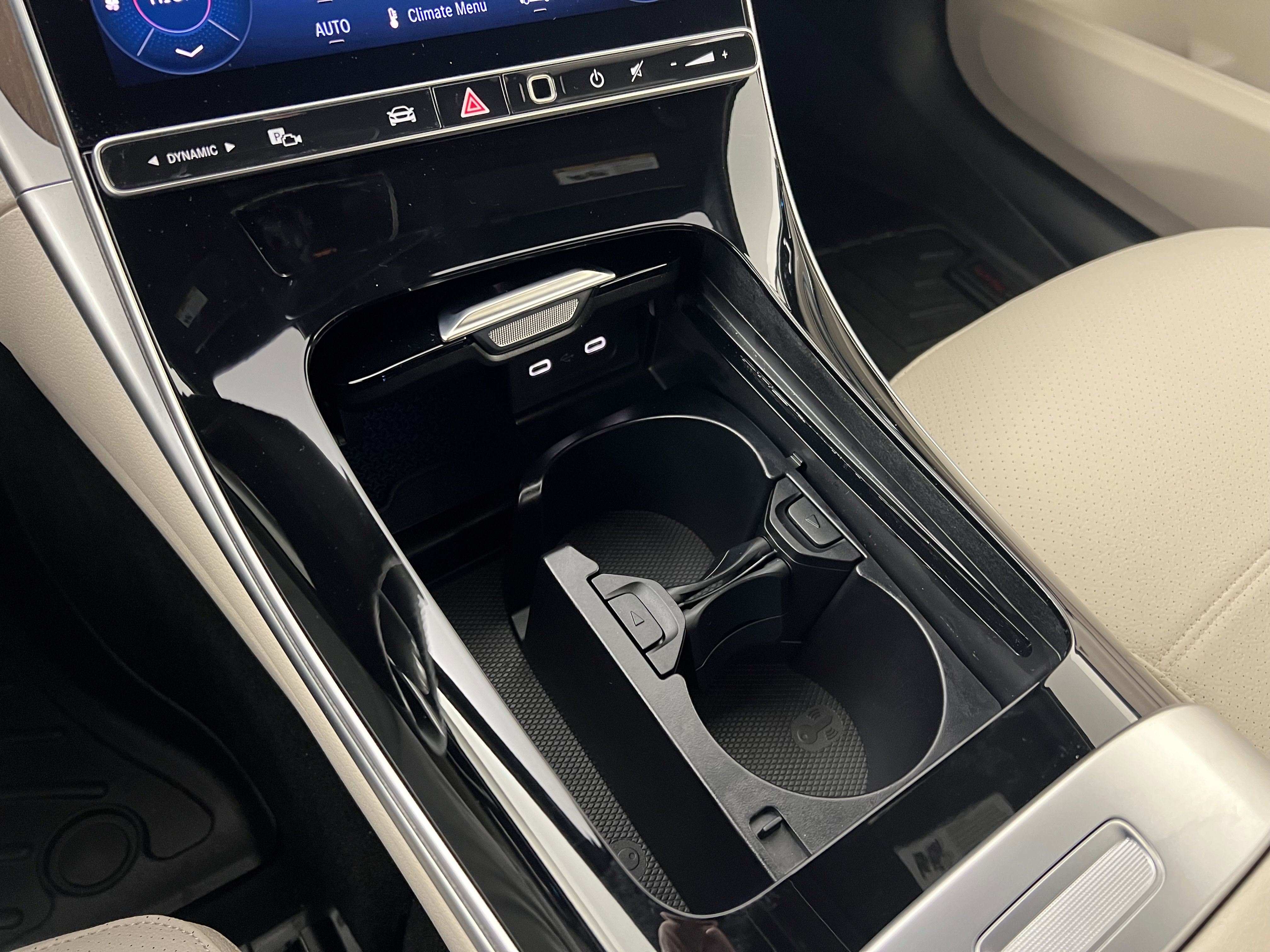 Certified 2025 Mercedes-Benz C 300 4MATIC Sedan image 32