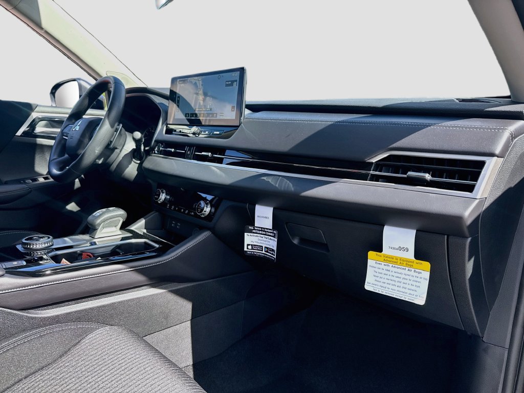 New 2026 Mitsubishi Outlander ES FWD image 30