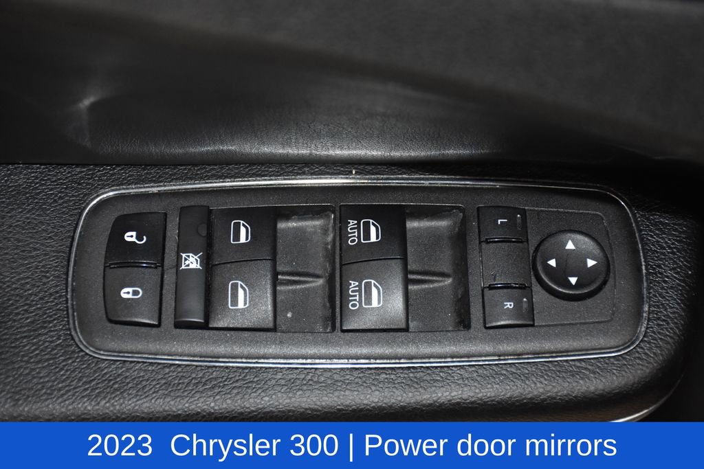 Used 2023 Chrysler 300 S image 23