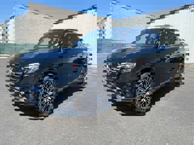 New 2025 Mercedes-Benz GLC 300