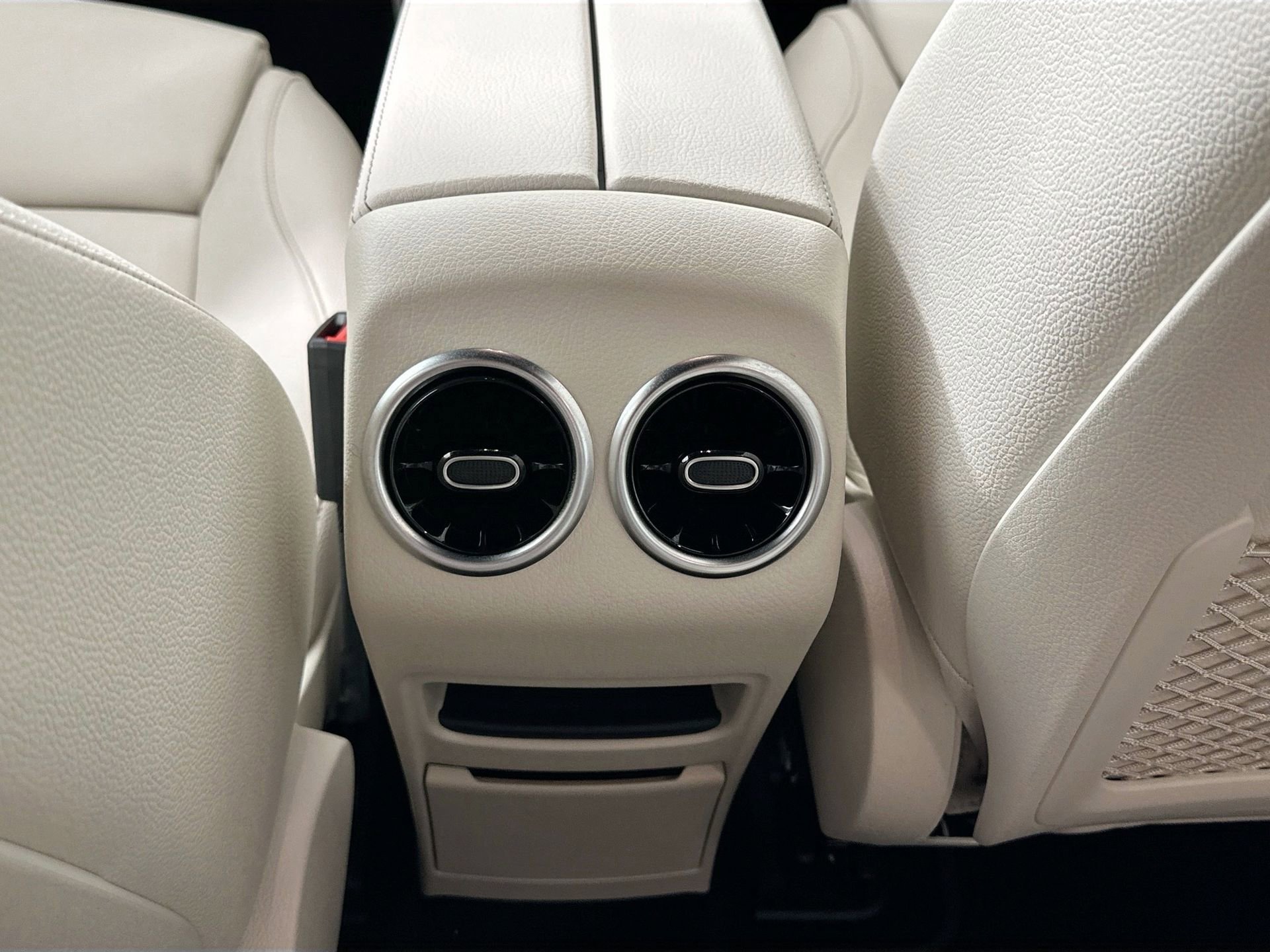 Certified 2024 Mercedes-Benz EQB 300 4MATIC image 26