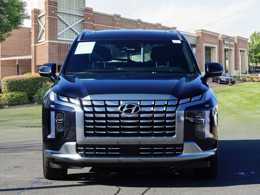 Used 2024 Hyundai Palisade Calligraphy image 2