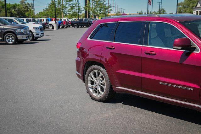 Used 2021 Jeep Grand Cherokee Summit image 4