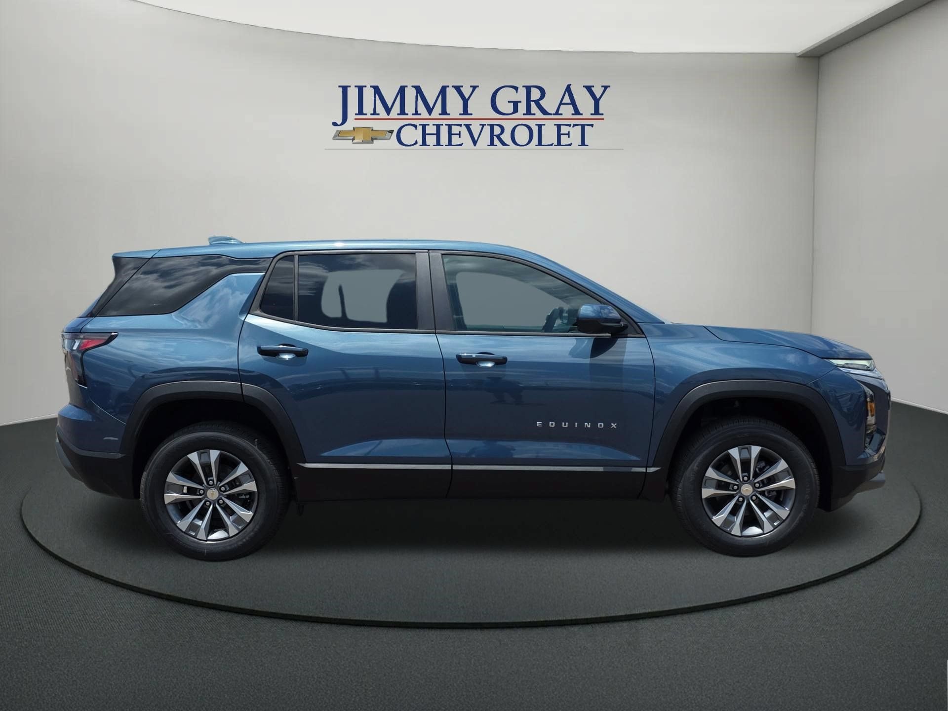 New 2026 Chevrolet Equinox LT w/ Convenience Package II FWD image 6