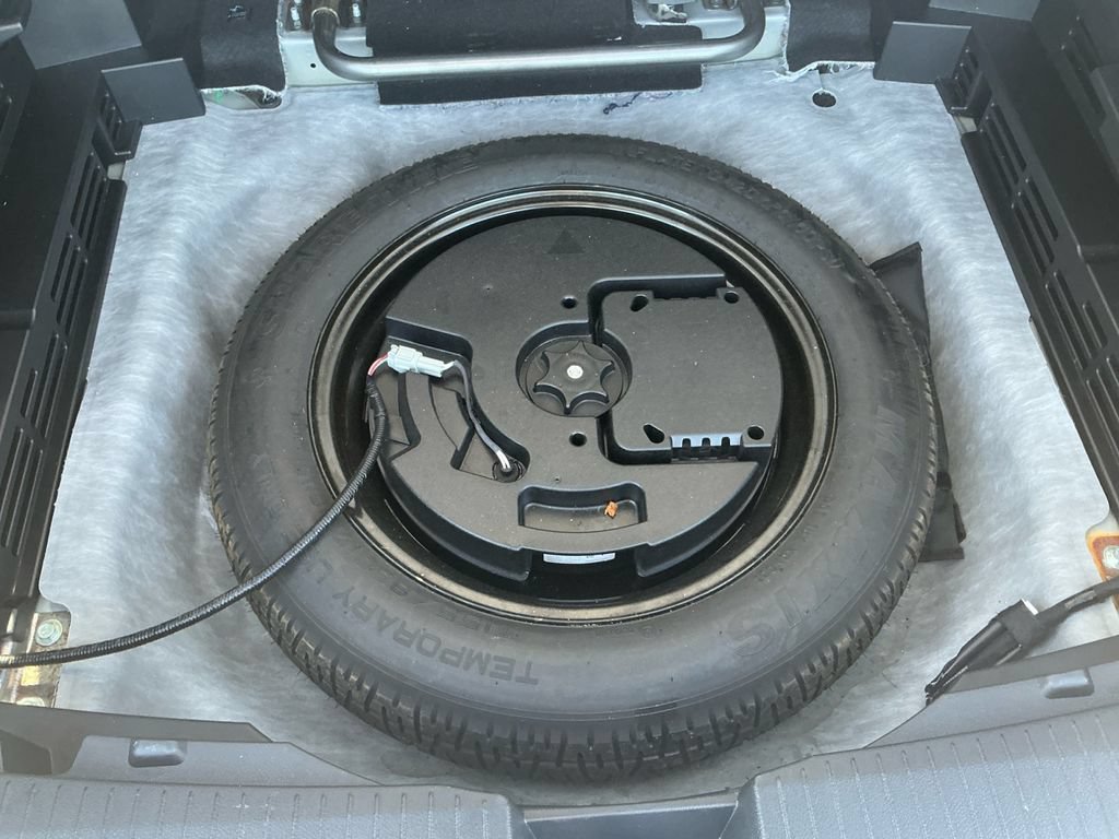 Used 2024 Nissan Rogue SV FWD image 22