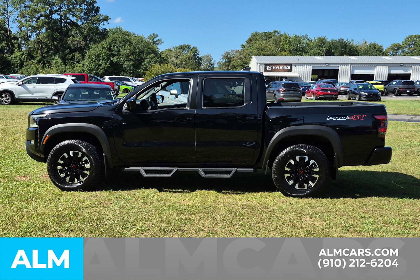 Used 2023 Nissan Frontier PRO-4X w/ Pro Convenience Package image 11