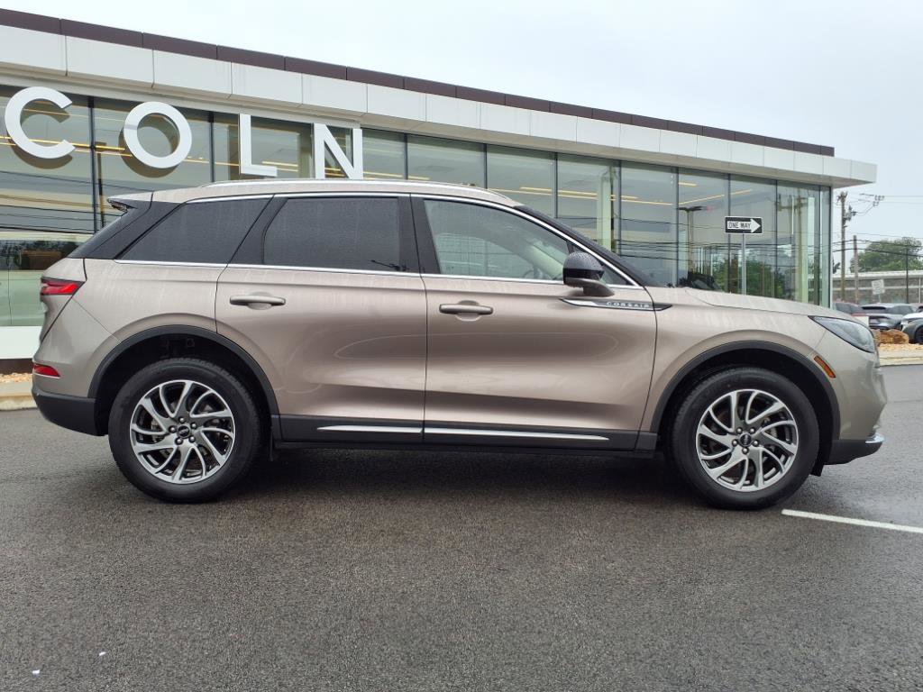 Certified 2021 Lincoln Corsair AWD w/ Equipment Group 101A image 8