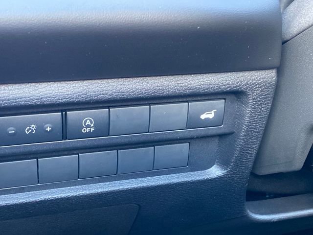 New 2026 Mitsubishi Outlander SE image 17