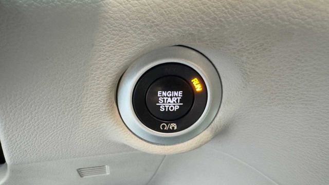 Used 2019 Chrysler Pacifica Touring-L Plus w/ Tire & Wheel Group image 23