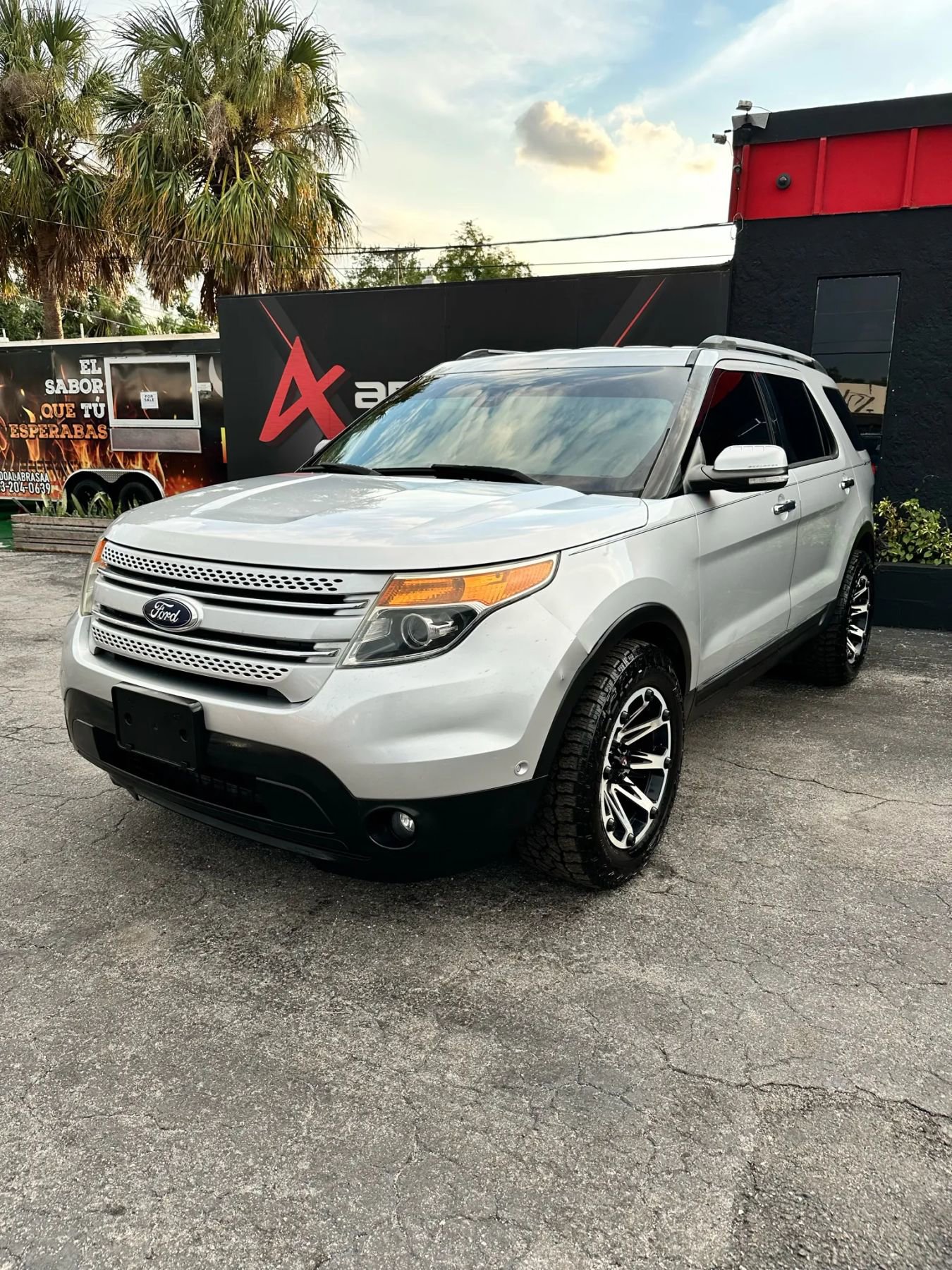 Used 2014 Ford Explorer Limited w/ Equipment Group 302A image 1
