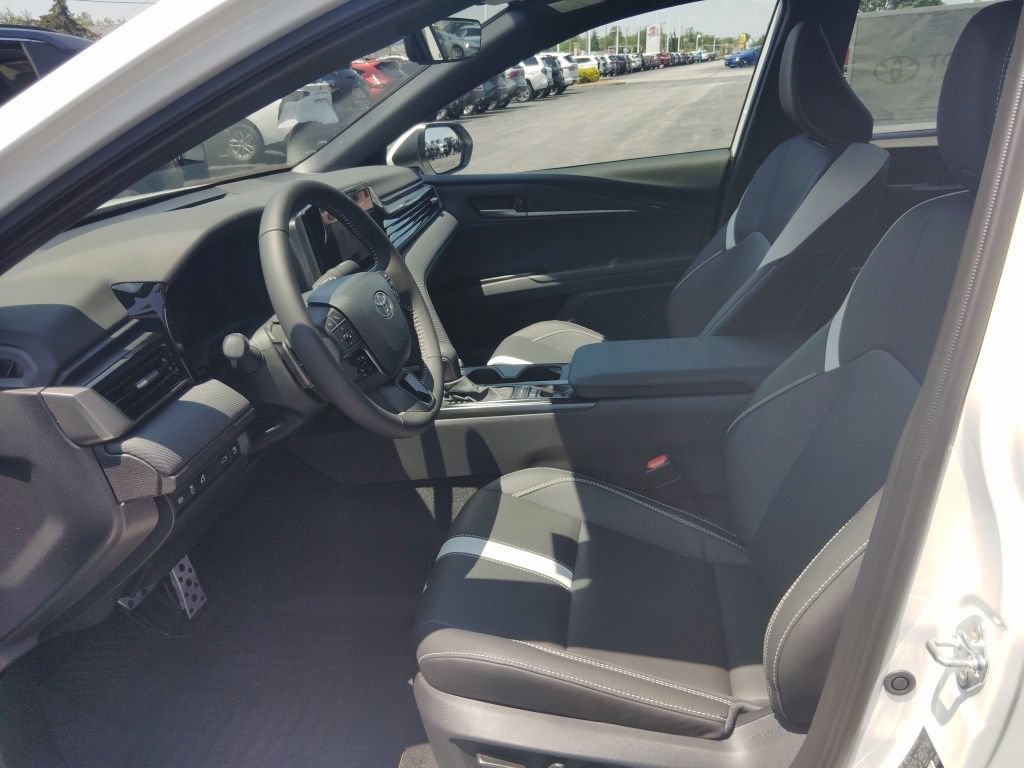 New 2026 Toyota Camry SE FWD image 6