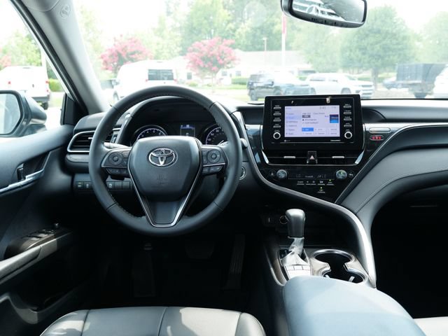 Used 2024 Toyota Camry SE w/ Convenience Package FWD image 19