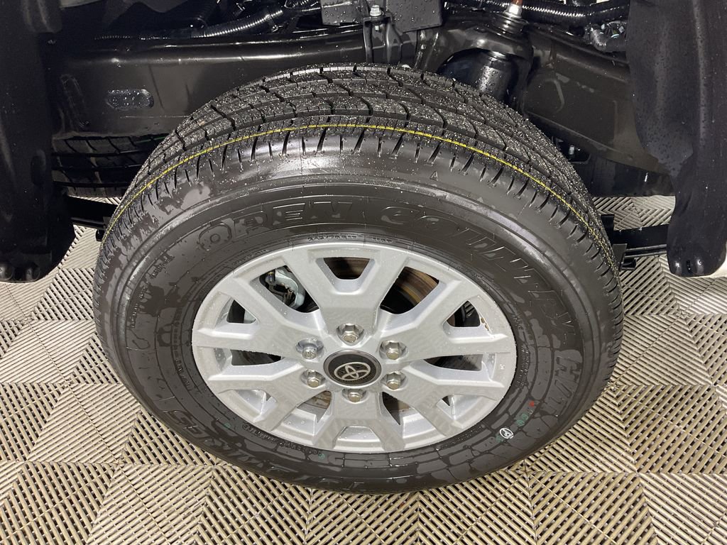 Used 2025 Toyota Tacoma SR w/ SR Upgrade Package image 9