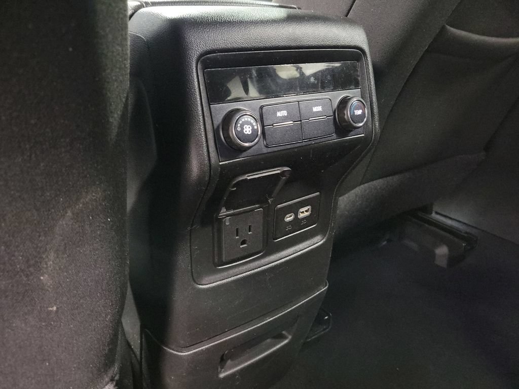 Used 2021 GMC Acadia SLE w/ Driver Convenience Package AWD/4WD image 28