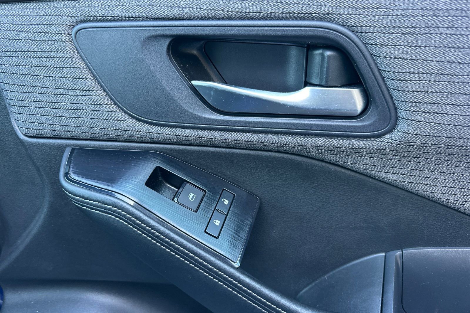 Used 2023 Nissan Rogue SV image 20