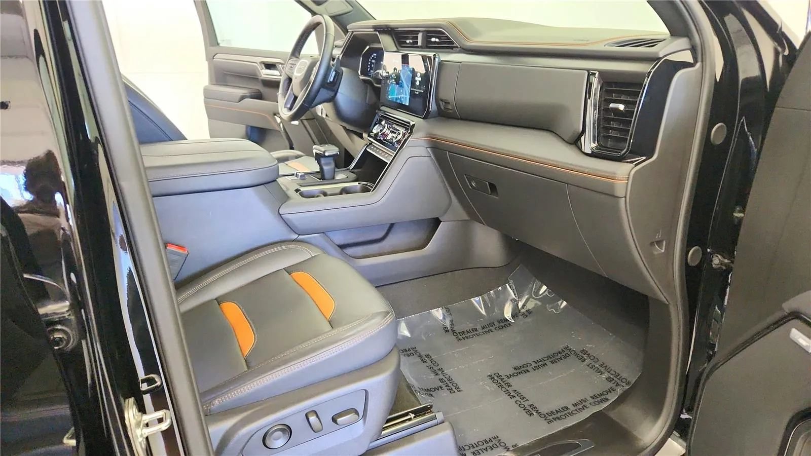Used 2025 GMC Sierra 1500 AT4 w/ Technology Package AWD/4WD image 36