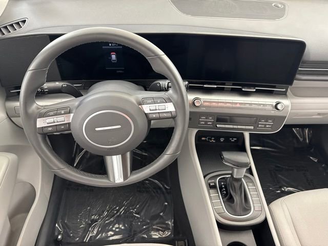 Used 2025 Hyundai Kona SEL FWD image 27