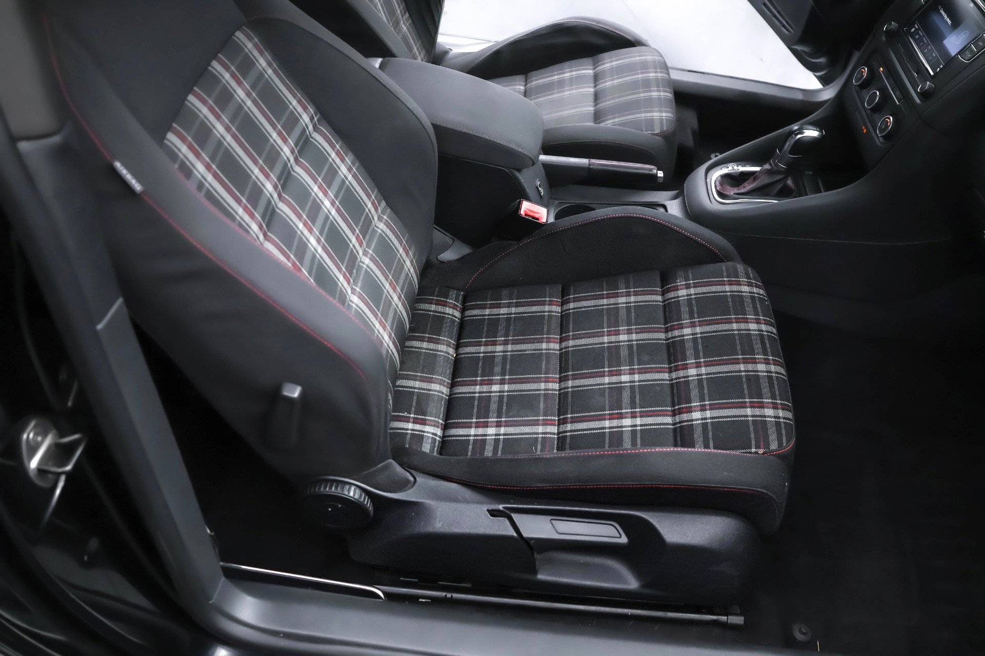 Used 2013 Volkswagen GTI Autobahn image 18