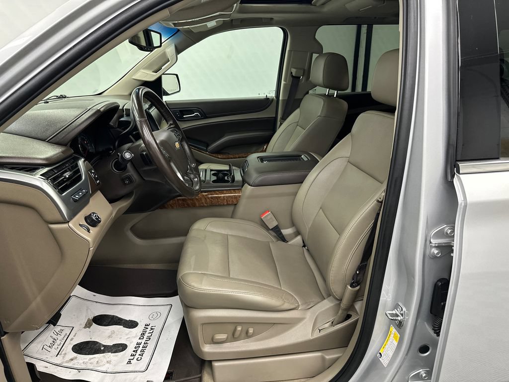 Used 2019 Chevrolet Suburban Premier RWD image 9