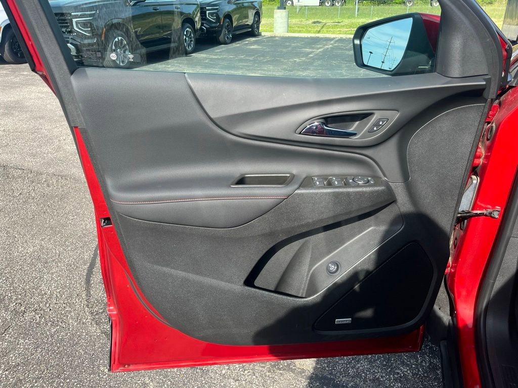 Used 2023 Chevrolet Equinox RS w/ RS Leather Package AWD/4WD image 9