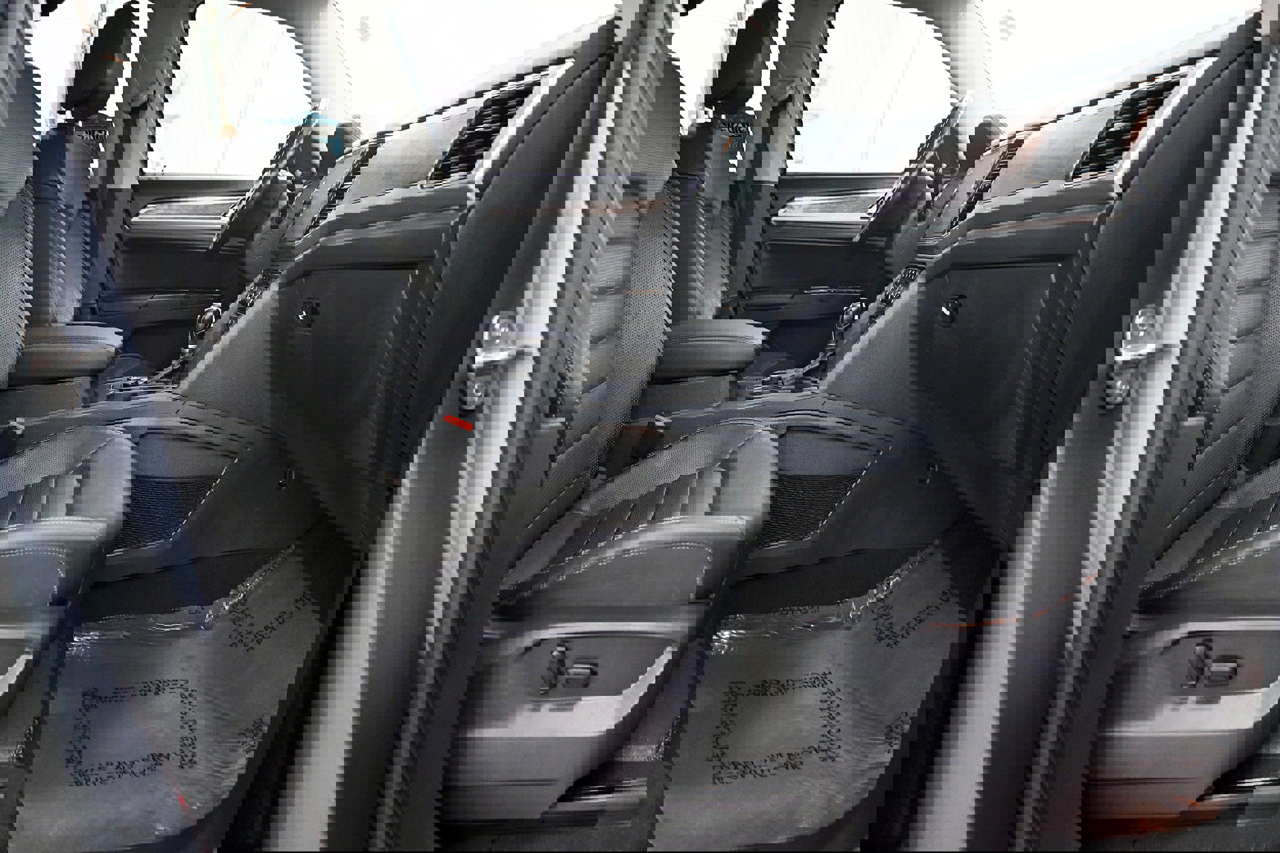 Used 2019 Volkswagen Atlas SEL Premium image 24