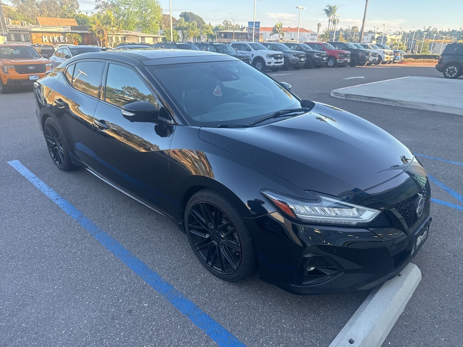 Used 2019 Nissan Maxima SR w/ Premium Package image 11