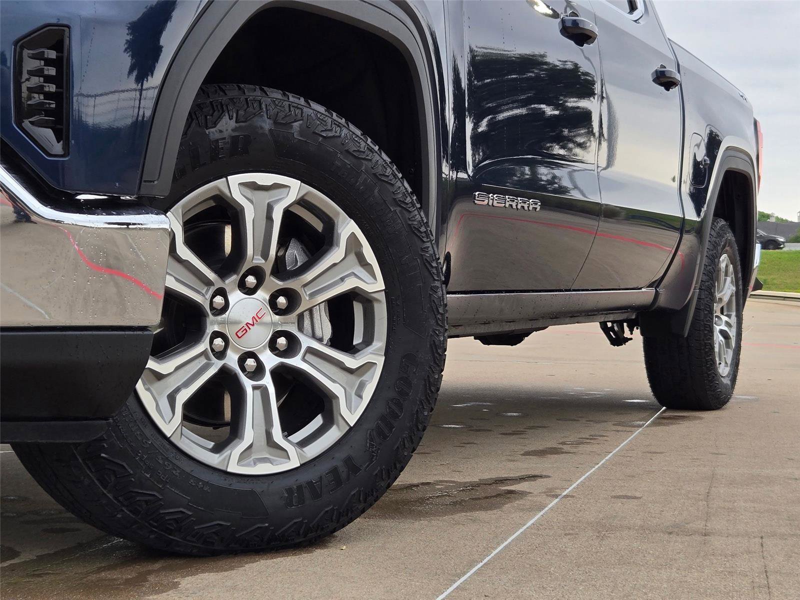 Used 2023 GMC Sierra 1500 SLE AWD/4WD image 8