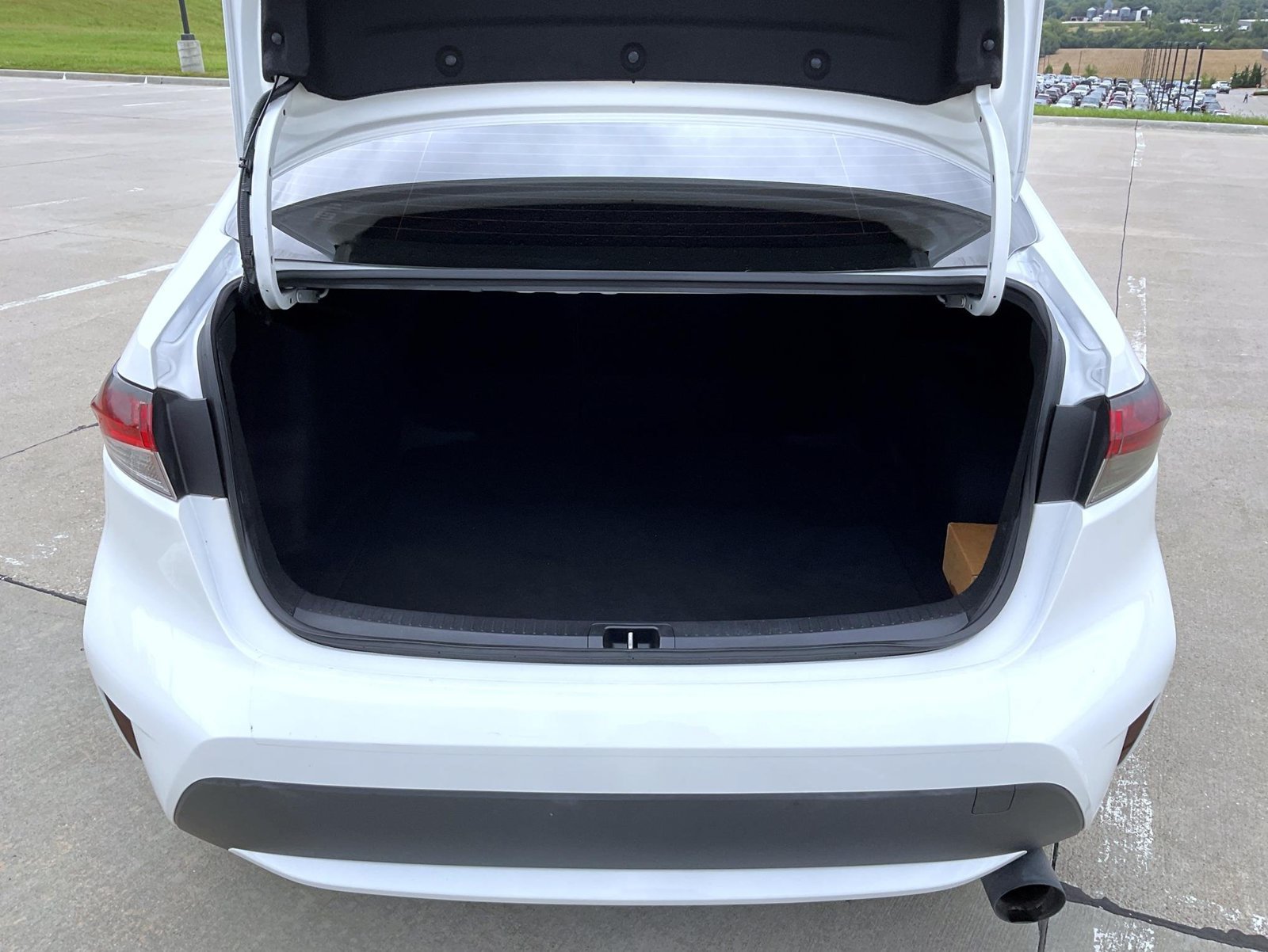 Used 2021 Toyota Corolla LE FWD image 22