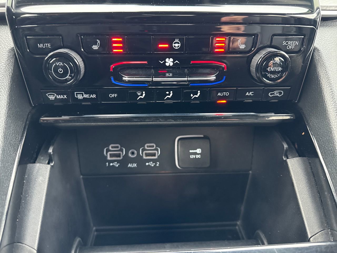 Used 2023 Jeep Grand Cherokee Limited image 21