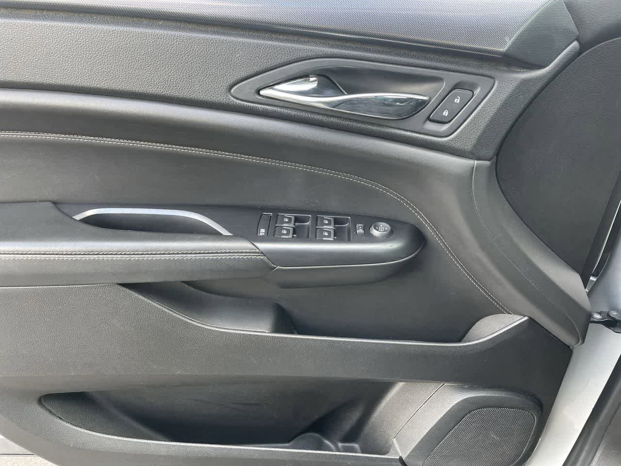 Used 2015 Cadillac SRX FWD image 27