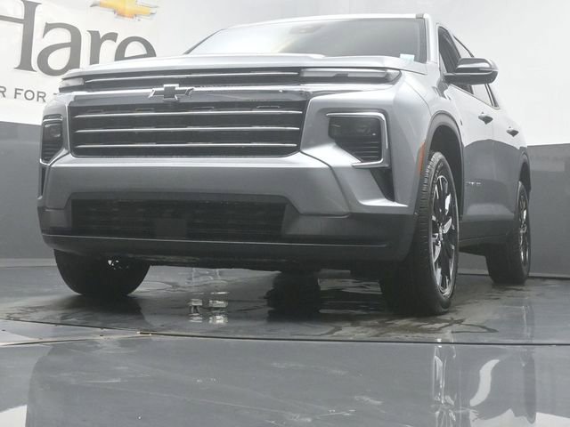 New 2026 Chevrolet Traverse LT w/ Sun and Wheel Package FWD image 4