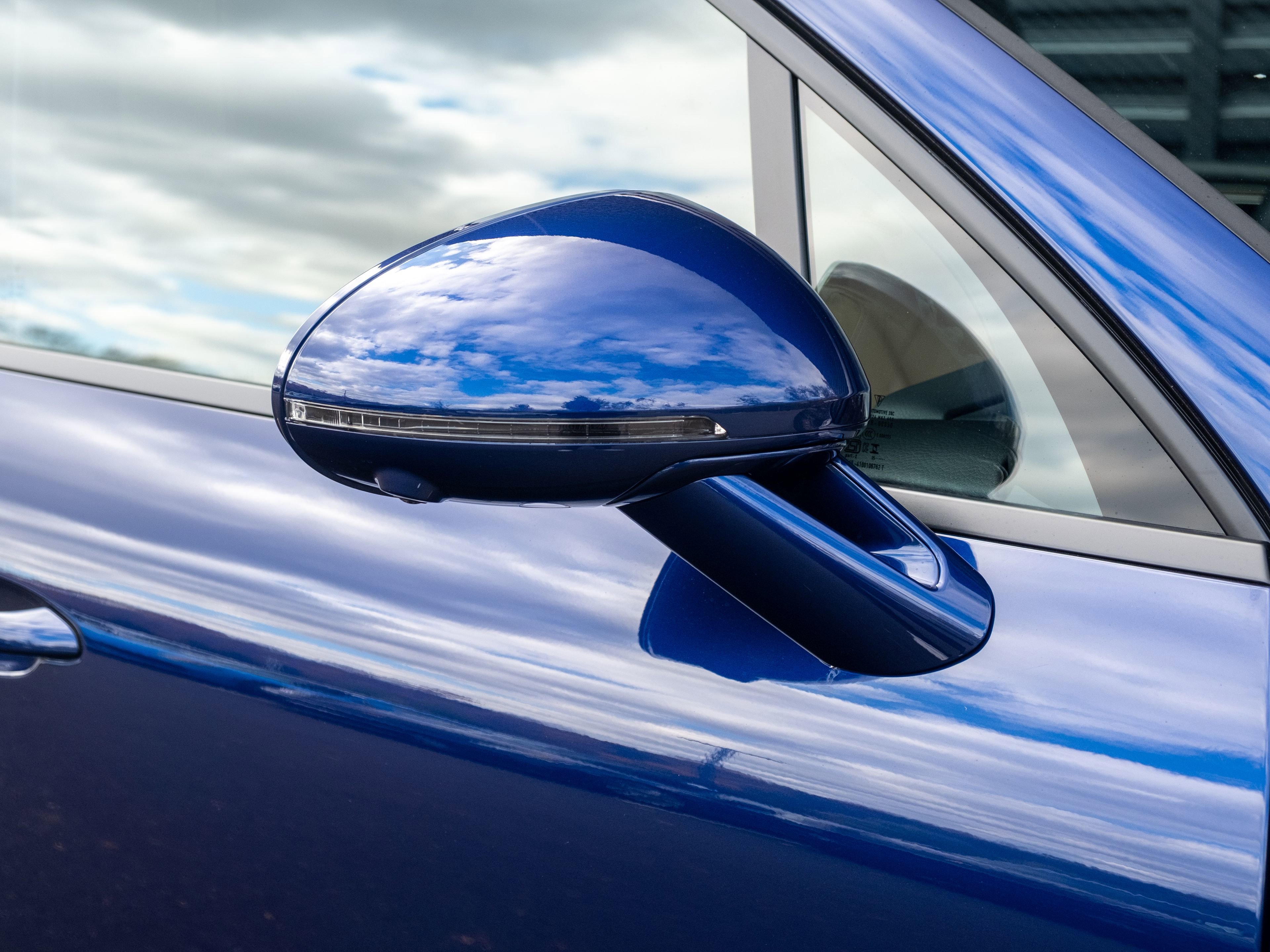 Certified 2026 Porsche Macan image 34