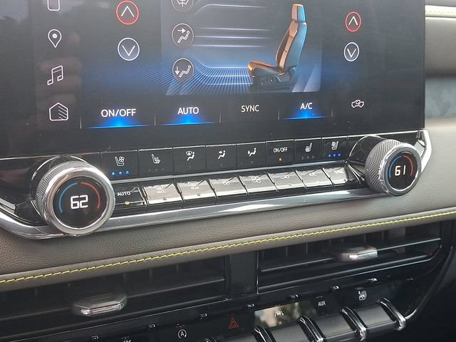 Used 2023 Chevrolet Colorado ZR2 w/ ZR2 Convenience Package III AWD/4WD image 19