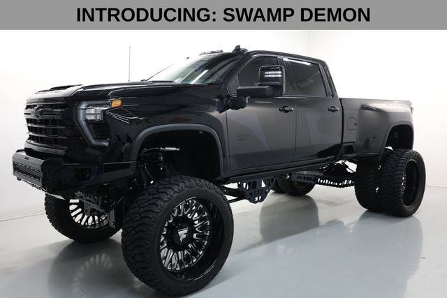 Used 2024 Chevrolet Silverado 3500 LTZ w/ LTZ Plus Package AWD/4WD image 2