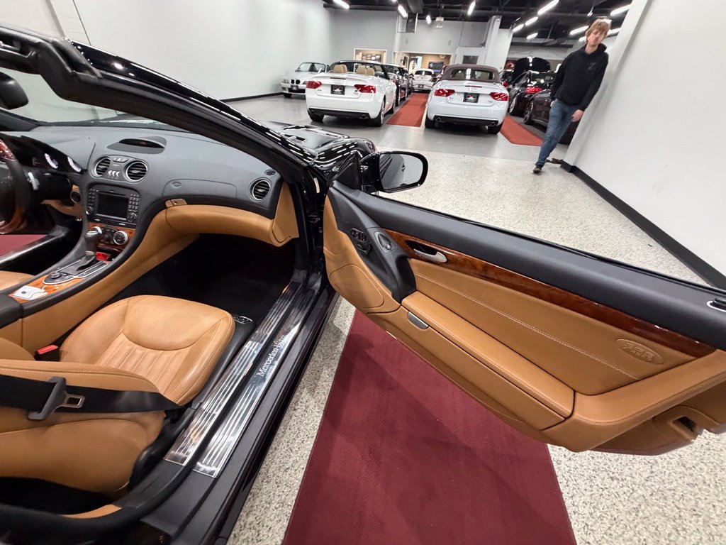 Used 2012 Mercedes-Benz SL 550 image 39