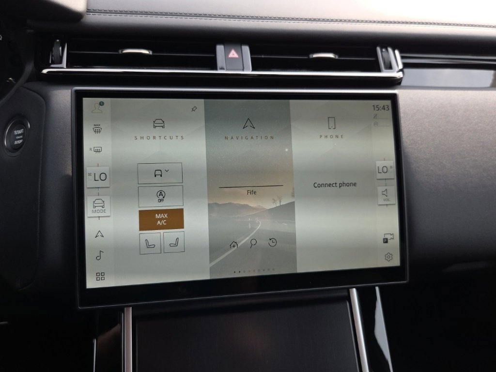 New 2026 Land Rover Range Rover Velar Dynamic SE image 25