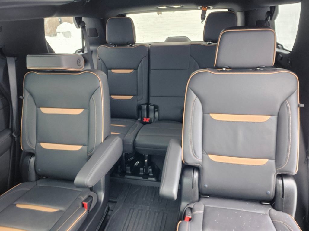 Used 2024 GMC Yukon XL AT4 image 24
