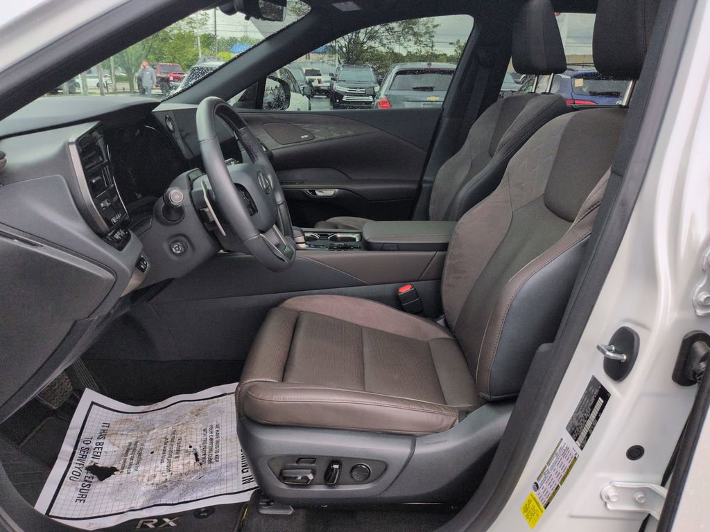 Used 2024 Lexus RX 350 AWD w/ Convenience Package image 9