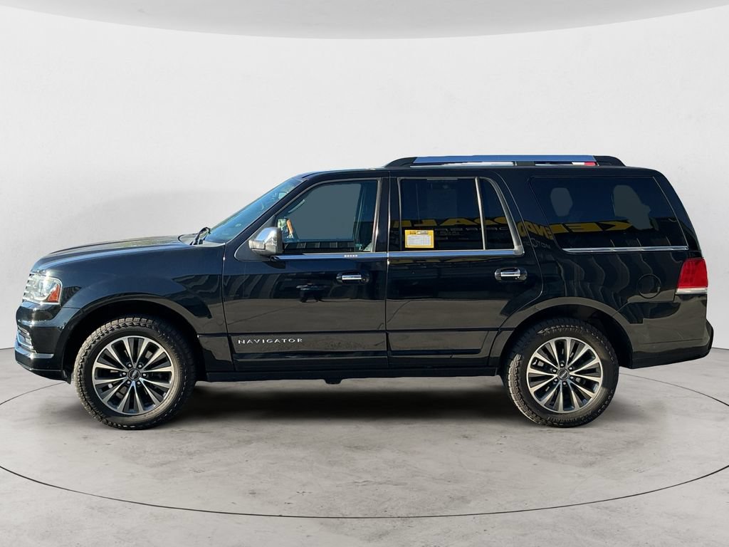 Used 2016 Lincoln Navigator Select AWD/4WD image 4