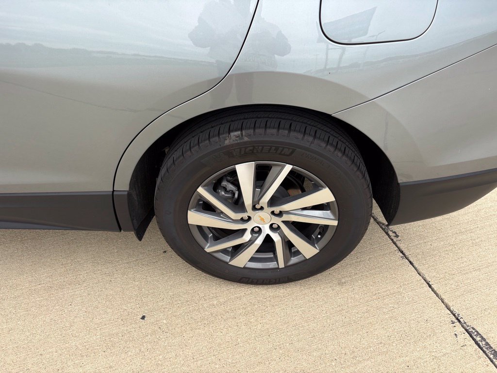Used 2024 Chevrolet Equinox LT w/ LPO, Floor Liner Package FWD image 21