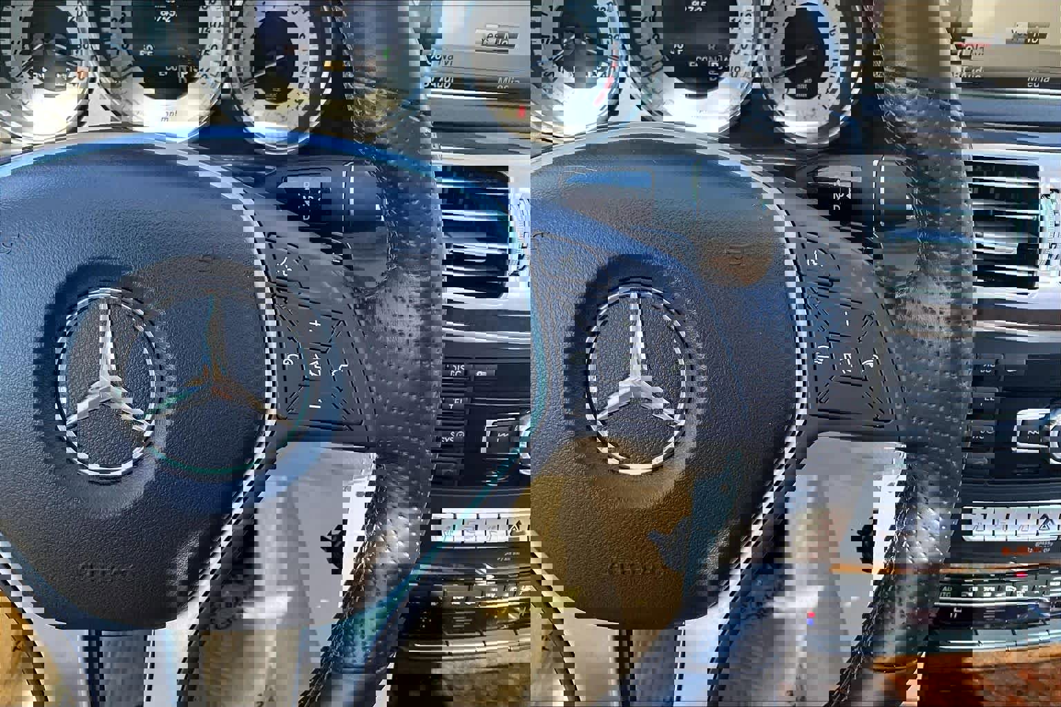 Used 2014 Mercedes-Benz E 350 4MATIC Sedan image 24