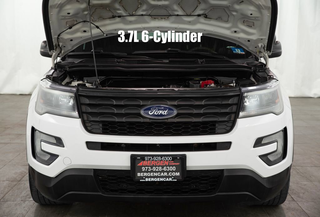 Used 2017 Ford Explorer 4WD Police Interceptor image 3