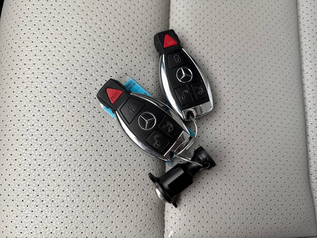 Used 2013 Mercedes-Benz C 300 4MATIC Sedan image 32