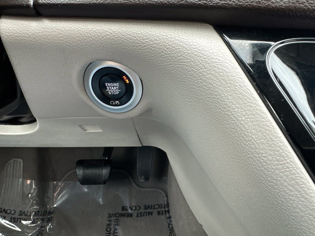 Used 2020 Chrysler Pacifica Touring-L Plus FWD image 49