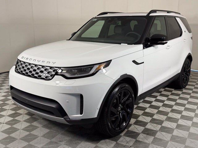 Used 2025 Land Rover Discovery S AWD/4WD image 2